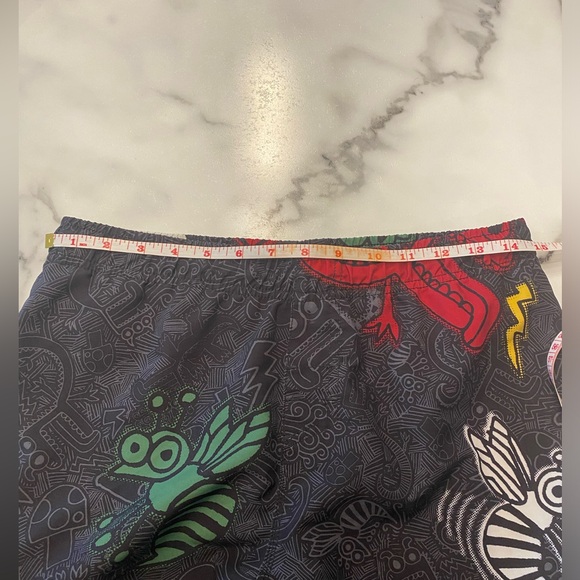 Quiksilver boys swim trunk size large - Picture 4 of 10